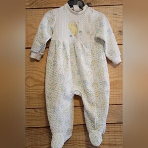Vintage Baby Quilted Footie in White with Yellow Lion Safari Scene 6-9 Months